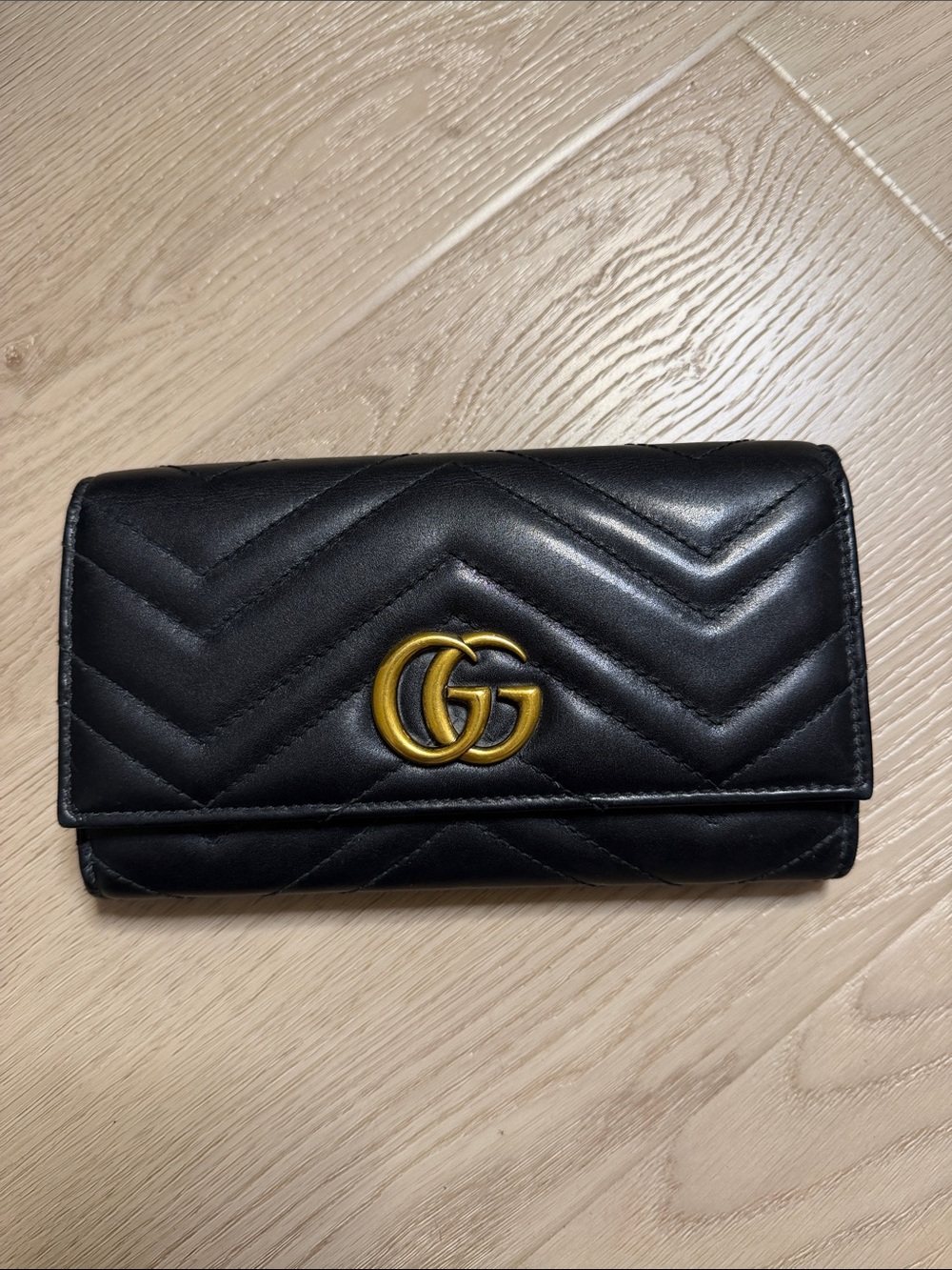 Gucci Black Chevron Leather Wallet with Gold GG